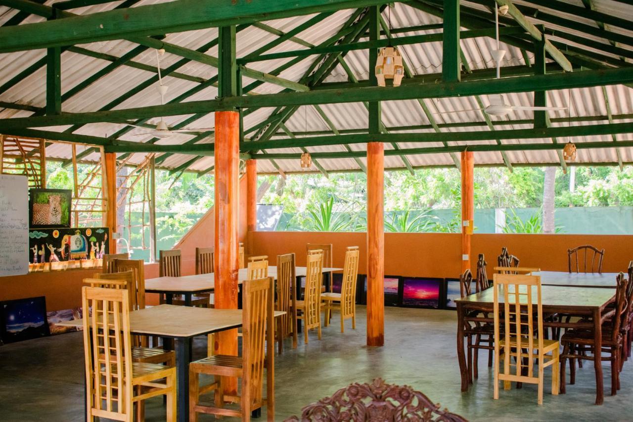 Sarada Beach Resort Yala Tissamaharama Buitenkant foto