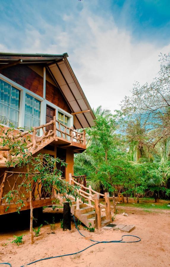 Sarada Beach Resort Yala Tissamaharama Buitenkant foto