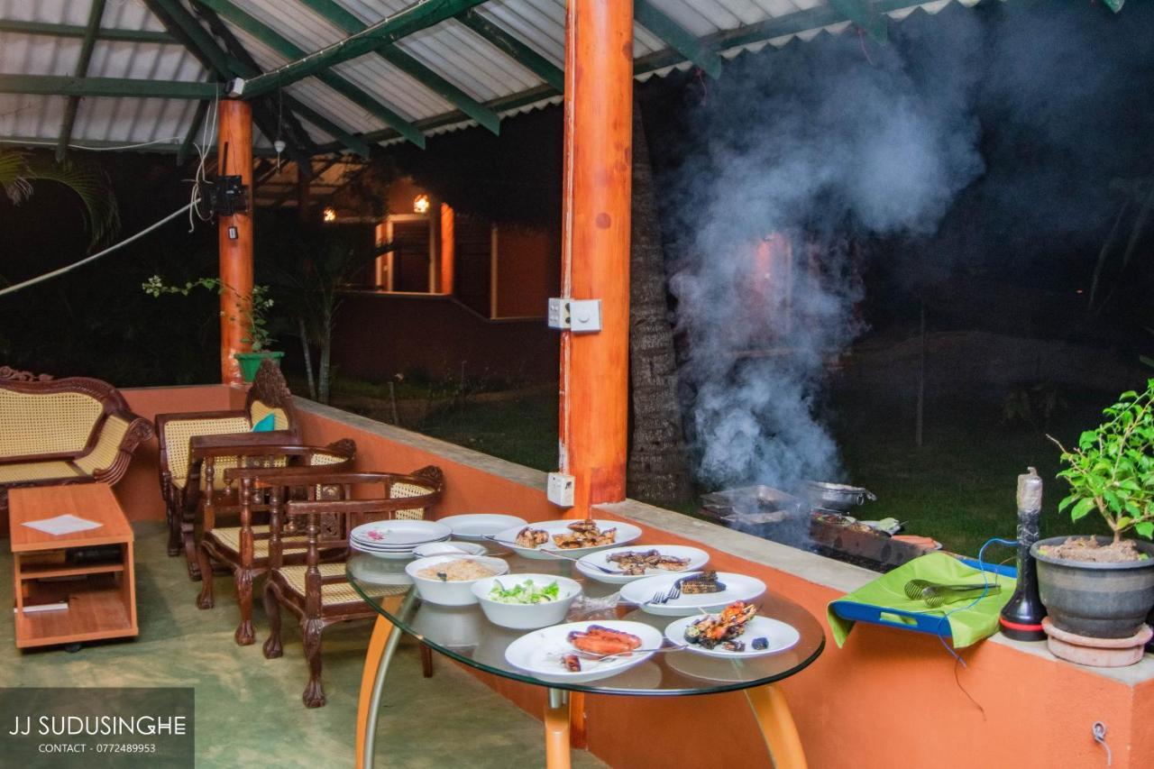 Sarada Beach Resort Yala Tissamaharama Buitenkant foto
